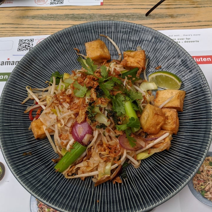 photo of Wagamama Yasai Pad Thai shared by @cherrypersimmon on  09 Sep 2020 - review