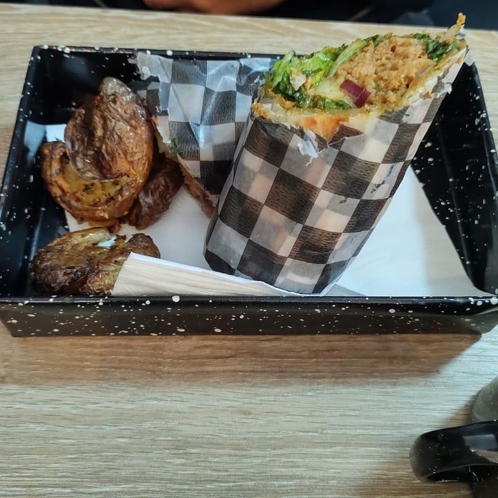 review photo of Mönt take away Burrito Vegan shared by @danicanti on 01 Apr 2022 - review