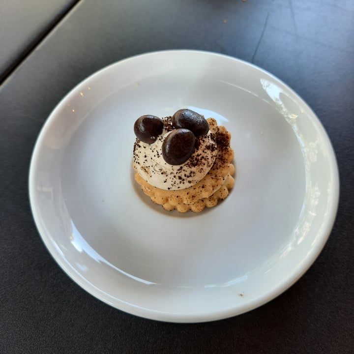 photo of Efrem - Gourmet Boutique and Finest Bar pasticcino al caffè shared by @elisa95 on  26 Jun 2022 - review