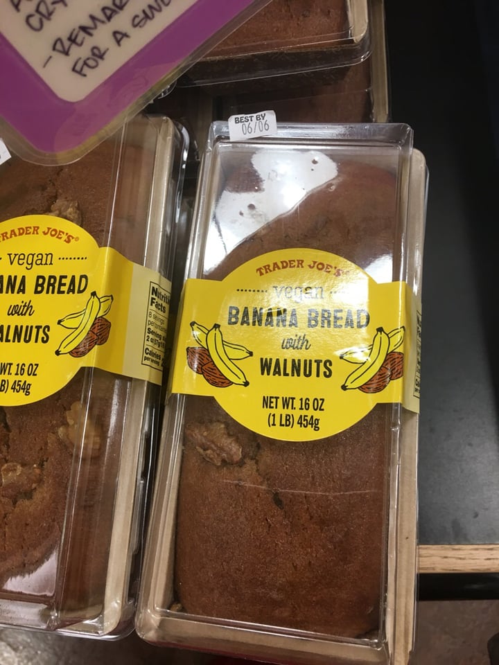 photo of Trader Joe's Vegan Banana Bread with Walnuts shared by @heyvegangal on  05 Jun 2019 - review