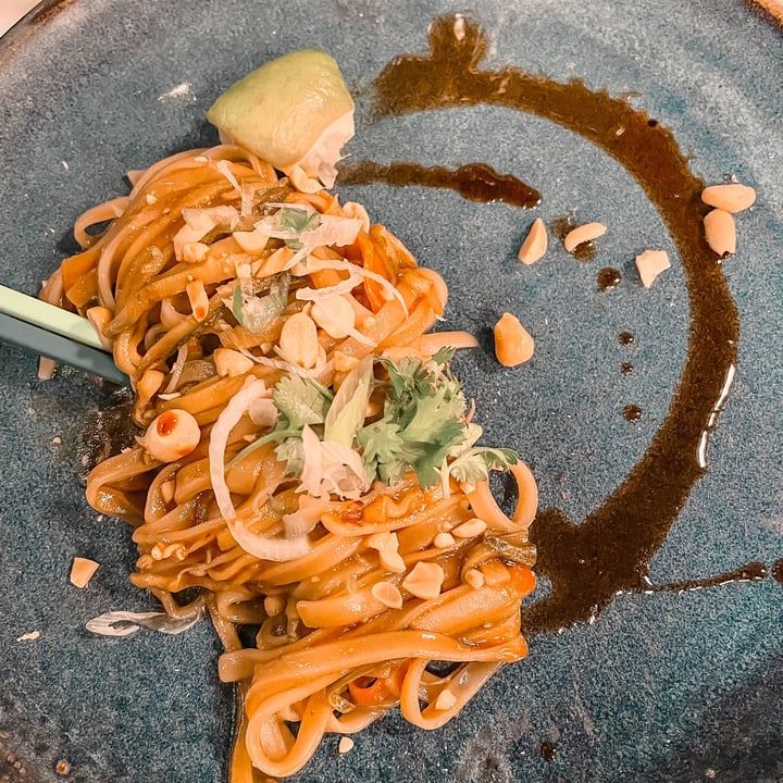 review photo of Romeow Cat Bistrot Pad Thai shared by @lacasadirob on 31 Aug 2022 - review