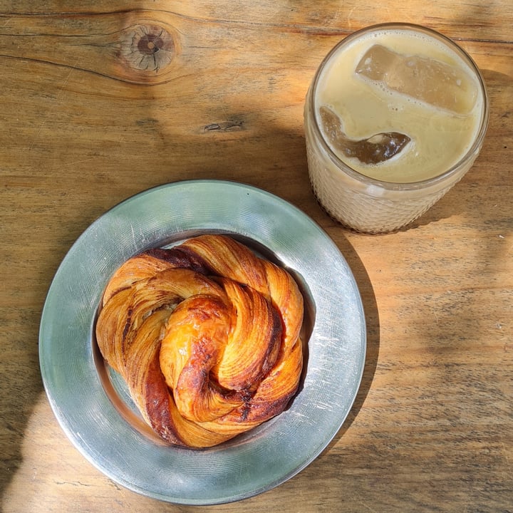 review photo of CASA NUEZA iced latte shared by @camivaleria on 17 Mar 2022 - review