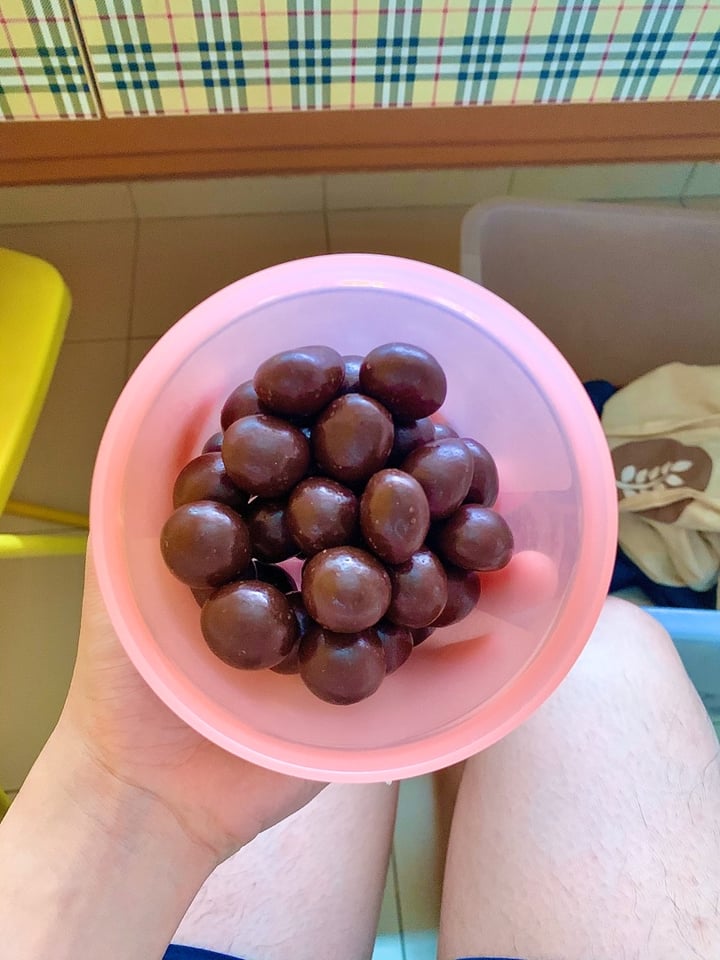 photo of The Source Bulk Foods Singapore Dark Chocolate Macadamias shared by @meowcolmx3 on  12 Mar 2020 - review