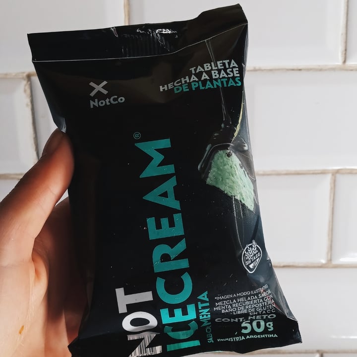 review photo of NotCo Not Icecream Sabor Menta shared by @belvegan on 12 Oct 2021 - review