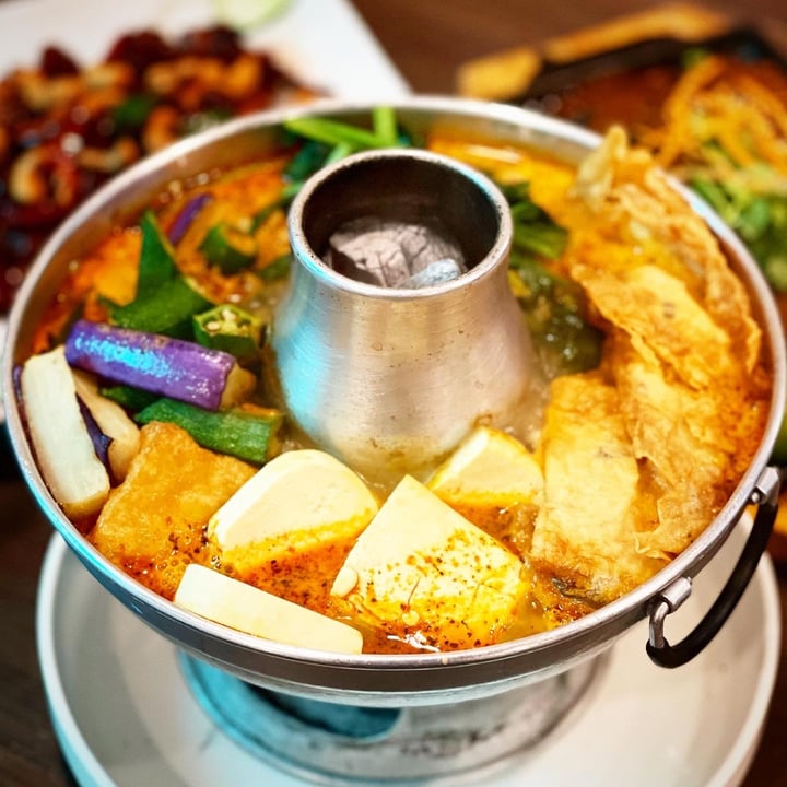 review photo of New Fut Kai Vegetarian Restaurant Laksa Hotpot shared by @veggiexplorer on 07 Aug 2021 - review