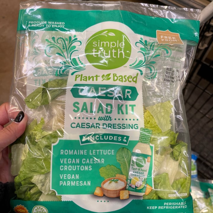 photo of Simple Truth Caesar Salad Kit shared by @vegansfrommars on  01 Oct 2021 - review