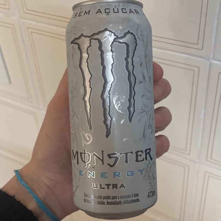 photo of Monster Energy Zero ultra shared by @giovana24 on  18 Jun 2022 - review