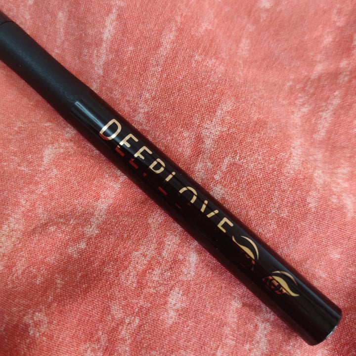 photo of Clio Makeup Eyeliner DeepLove shared by @floriana on  26 Apr 2021 - review