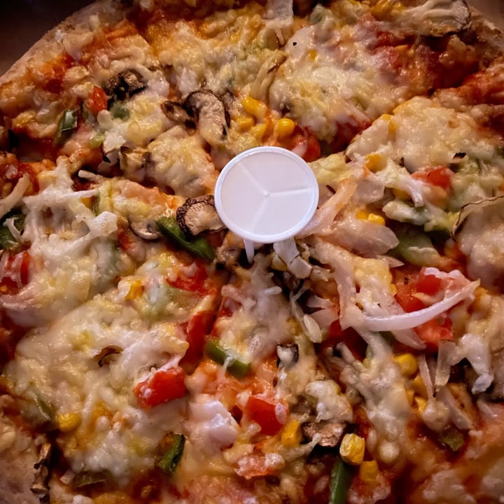 photo of Papa John's Pizza Garden party Pizza shared by @nobloodnotears on  17 Jan 2022 - review