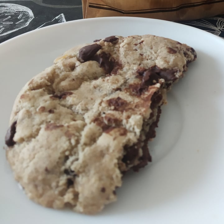 photo of La Fonte D'Oro Cookies de vainilla con chips de chocolate shared by @easyvgan on  31 Dec 2021 - review