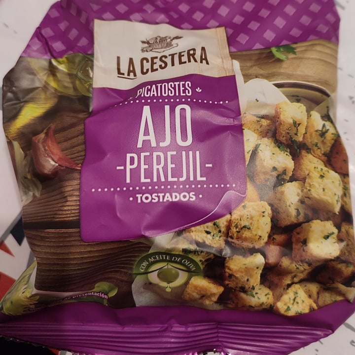 photo of La Cestera Picatostes de ajo y perejil tostados shared by @espe97 on  21 Mar 2022 - review