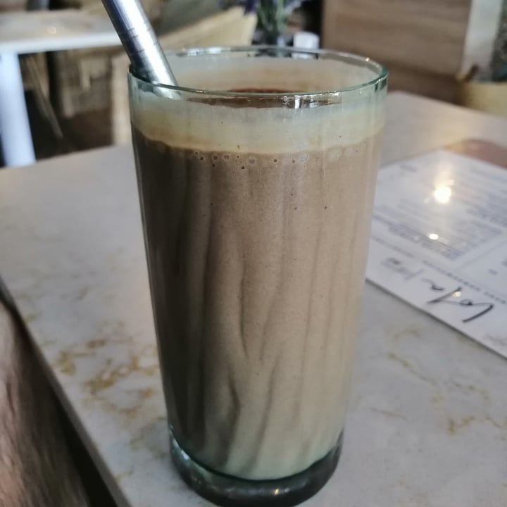 review photo of Lola Conscious Café Espresso Kick Smoothie shared by @warrenthevegan on 07 Oct 2022 - review
