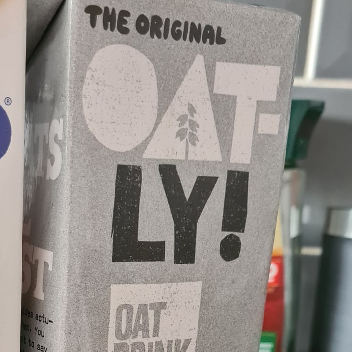 review photo of Oatly Oat Drink Barista Edition shared by @kittenpaws on 04 Jun 2021 - review