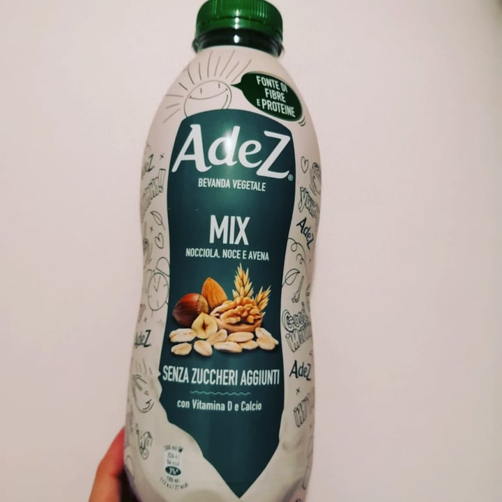 review photo of AdeZ Bevanda noci nocciole e avena shared by @vveganpower on 26 Mar 2022 - review