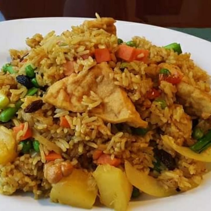 photo of Thai Berry Kitchen Pineapple Fried Rice shared by @veghead56 on  06 Nov 2020 - review