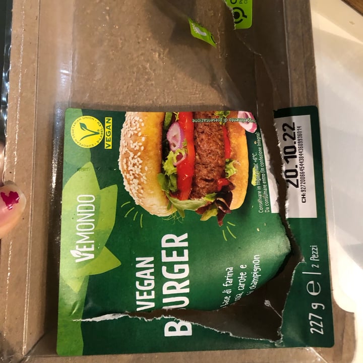 review photo of Vemondo Vegan Burger shared by @sillymalagoli on 13 Nov 2022 - review