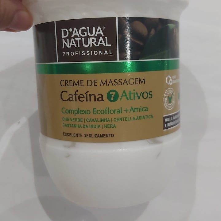 photo of D agua  natural profissional Argila Rosa shared by @sofiapio on  09 May 2022 - review