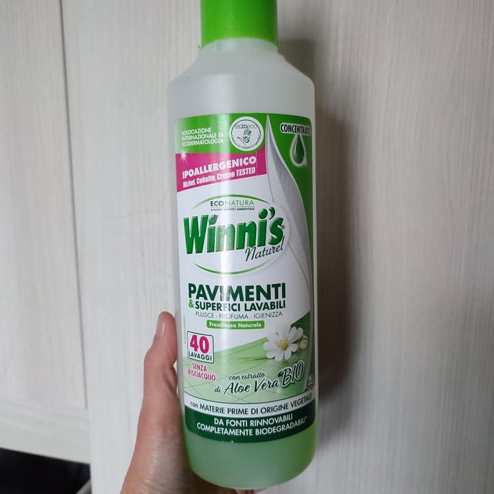 photo of Winni's Naturel Detersivo pavimenti con estratto di aloe vera shared by @deboramaria on  29 Oct 2021 - review