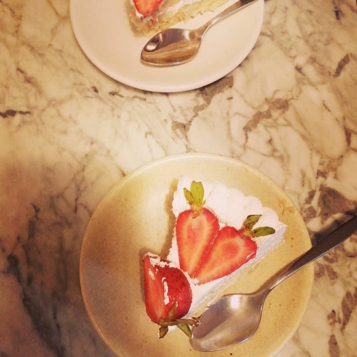 photo of Café Vegetal Pastel de tres leches shared by @patitas1080 on  22 Jul 2021 - review