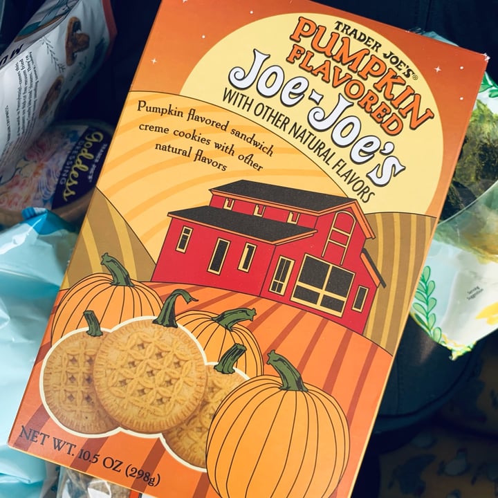 photo of Trader Joe's Pumpkin Joe-Joe’s shared by @allhess on  11 Oct 2021 - review