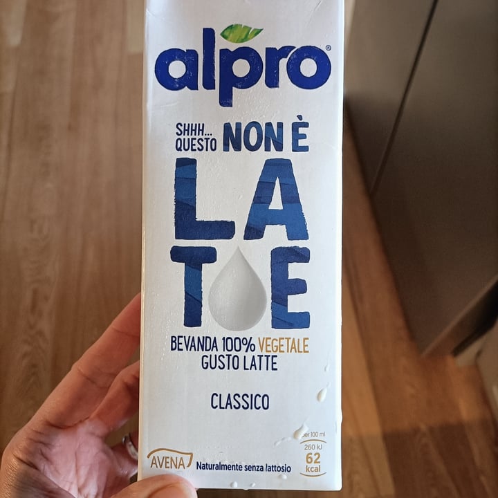 photo of Alpro This is Not Milk Classic Questo Non è Late Classico shared by @skimo80 on  23 Apr 2022 - review