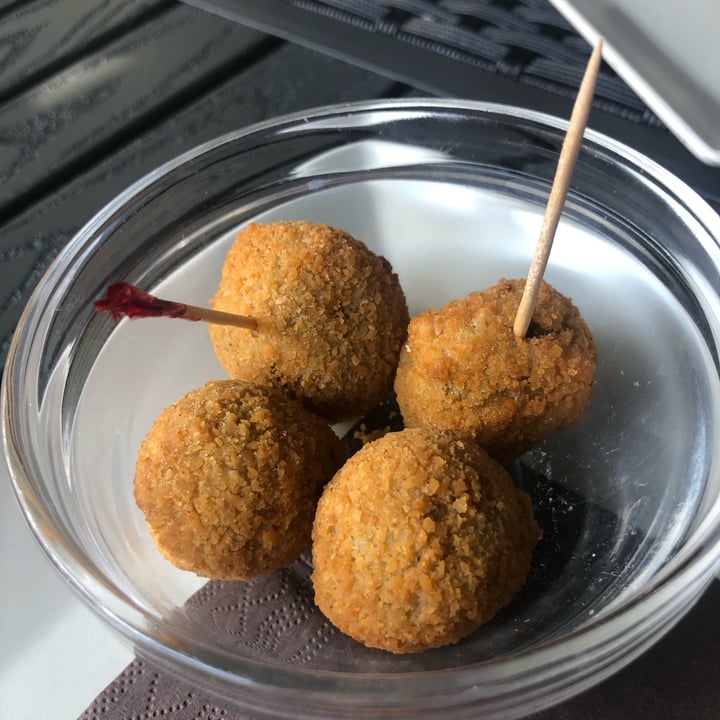review photo of Chiccoteca Pesaro Olive all'ascolana vegan shared by @federick on 02 Sep 2022 - review