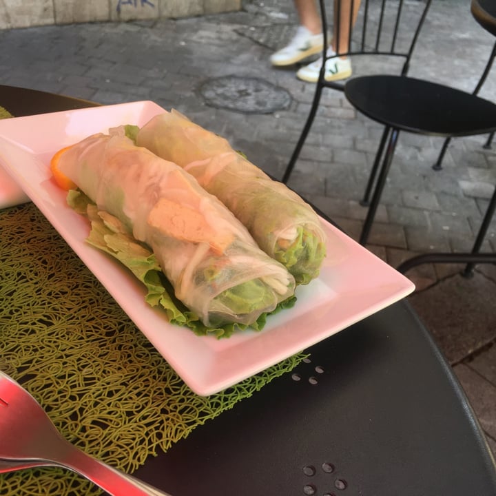 review photo of L'Usyne rouleaux de printemps shared by @joaquinrj on 25 Jun 2022 - review