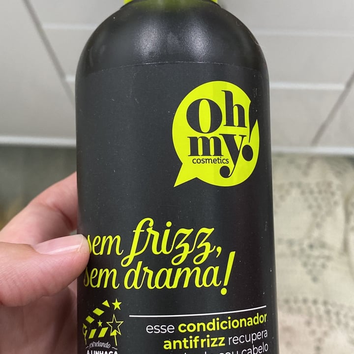review photo of Oh my! Cosmetics Condicionador Sem Frizz Sem Drama shared by @cidadiniz on 22 Sep 2022 - review