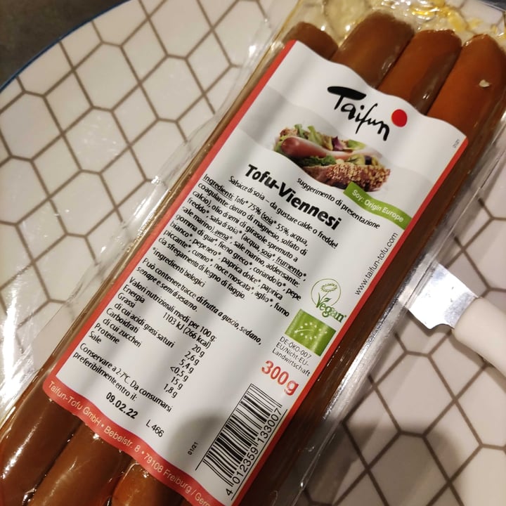 review photo of Taifun Salchicas shared by @rossellaroma31 on 17 Dec 2021 - review