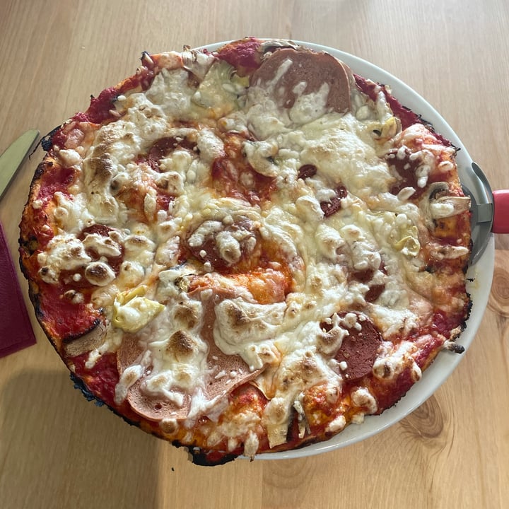 photo of Sora Lella Vegan Roman Restaurant Quattro Stagioni Pizza shared by @veganads on  29 Jul 2022 - review