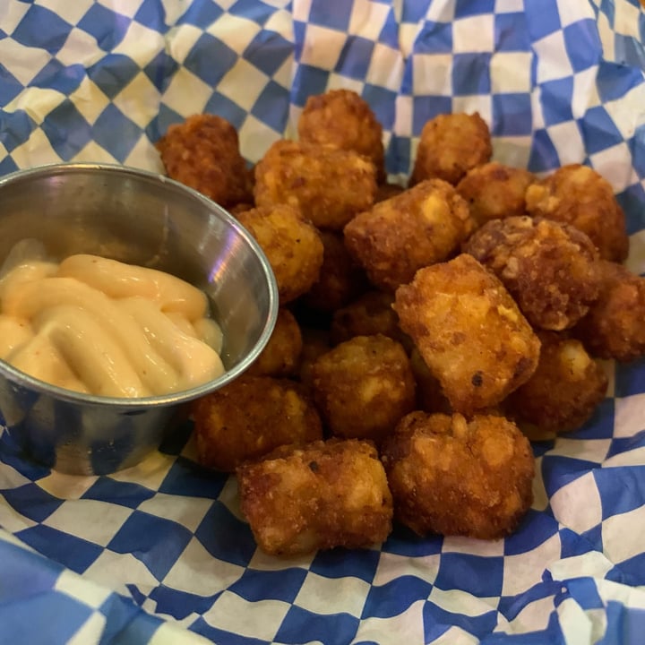 photo of Detroit Street Filling Station Tater Tots with Yum Yum Sauce shared by @allhess on  09 Oct 2021 - review