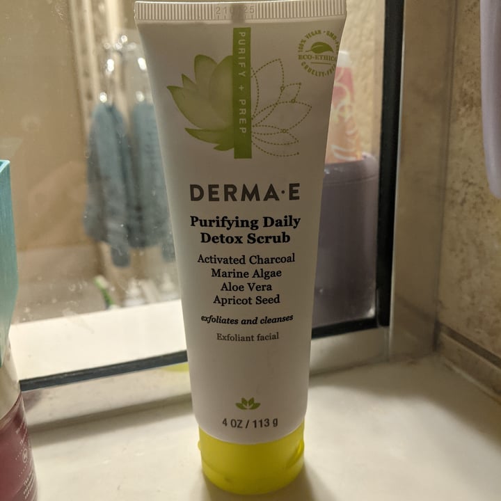 review photo of Derma E Purifying Daily Detox Scrub shared by @princessesmom on 24 May 2022 - review
