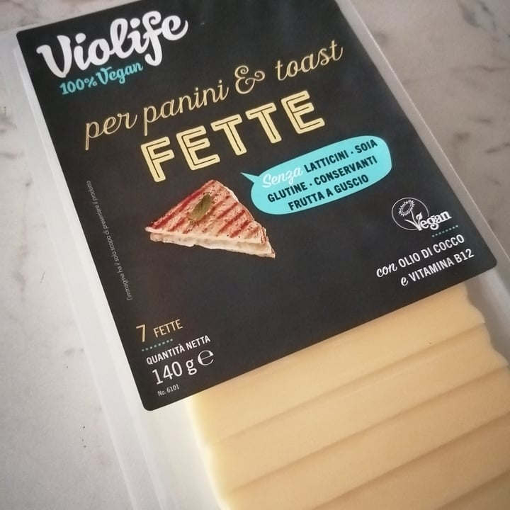 photo of Violife Fette Per Panini E Toast shared by @fedevegana on  27 Nov 2022 - review