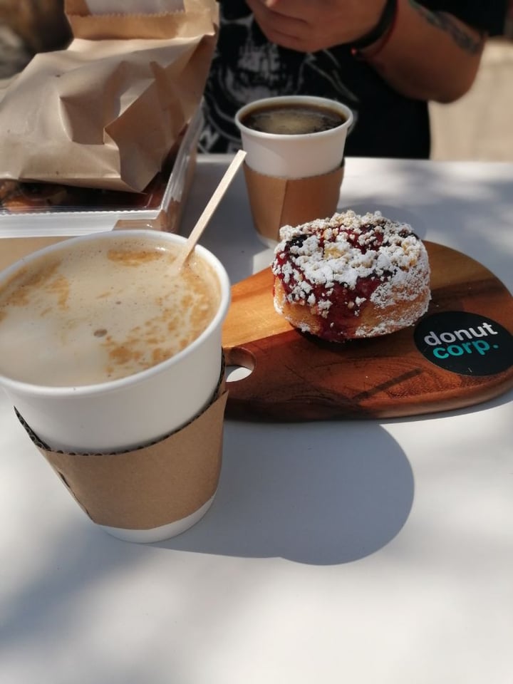 photo of Donut Corp. Crumble De Frambuesa shared by @merahilaharoa on  05 Feb 2020 - review