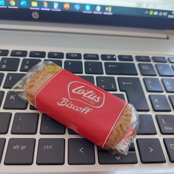review photo of Lotus Biscoff Lotus Biscoff Original Cookies shared by @silviaiaia2701 on 13 Jul 2022 - review