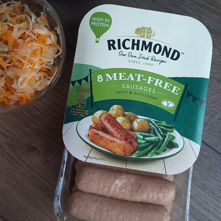 photo of Richmond 8 meat-free sausages shared by @memagdalena on  09 Dec 2022 - review