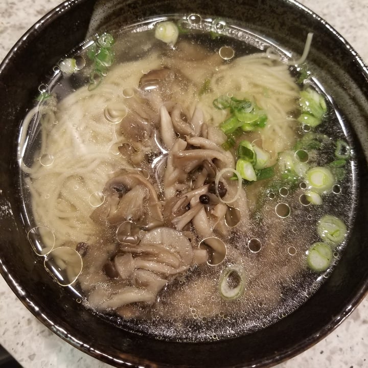 photo of Kenchan Ramen Ginger Garlic Ramen shared by @uclamla on  08 Feb 2022 - review