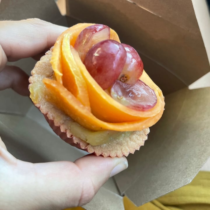 photo of Wani - Vegan Bakery Crostatina di crema e frutta shared by @loveg on  01 Sep 2021 - review