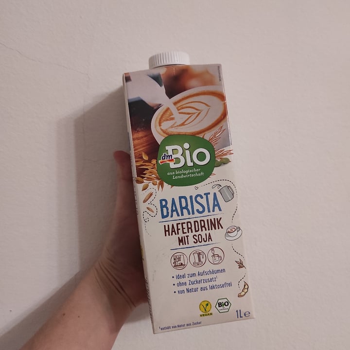 photo of dmBio Barista Haferdrink mit Soja shared by @vegg on  07 Feb 2022 - review