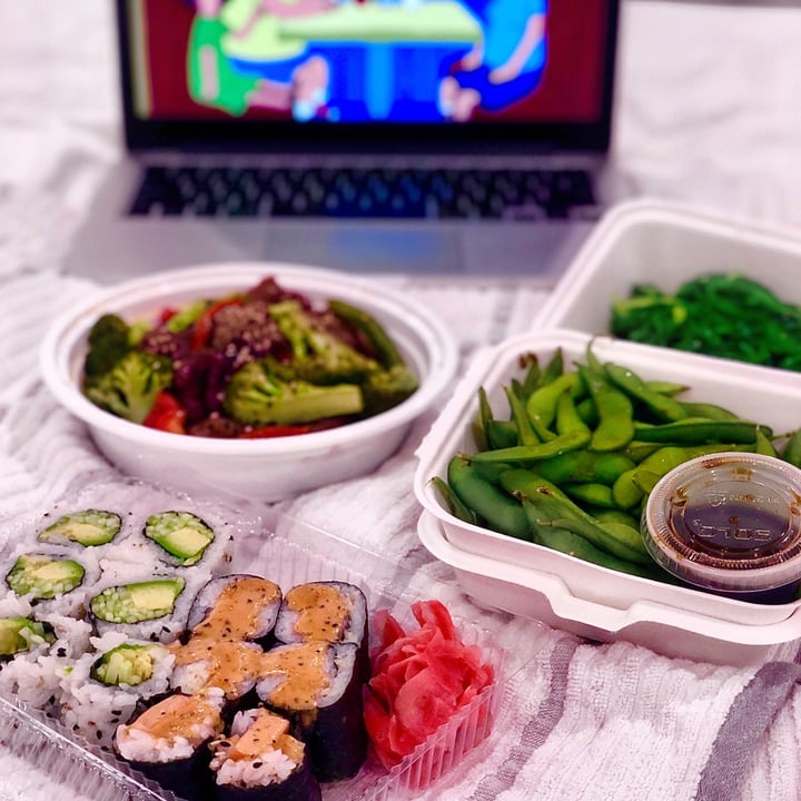 photo of Tenon Vegan Sushi Spicy Veg. Salmon Roll shared by @hannahsotropa on  15 Dec 2020 - review