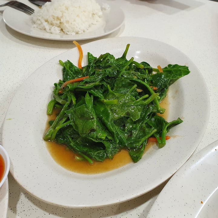 photo of SHU Vegetarian AMK Stir fry sweet potato leaves shared by @ybgfry on  14 Oct 2020 - review