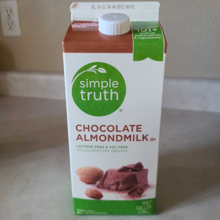 photo of Simple Truth Almond Milk shared by @suezizzle on  03 Jun 2021 - review