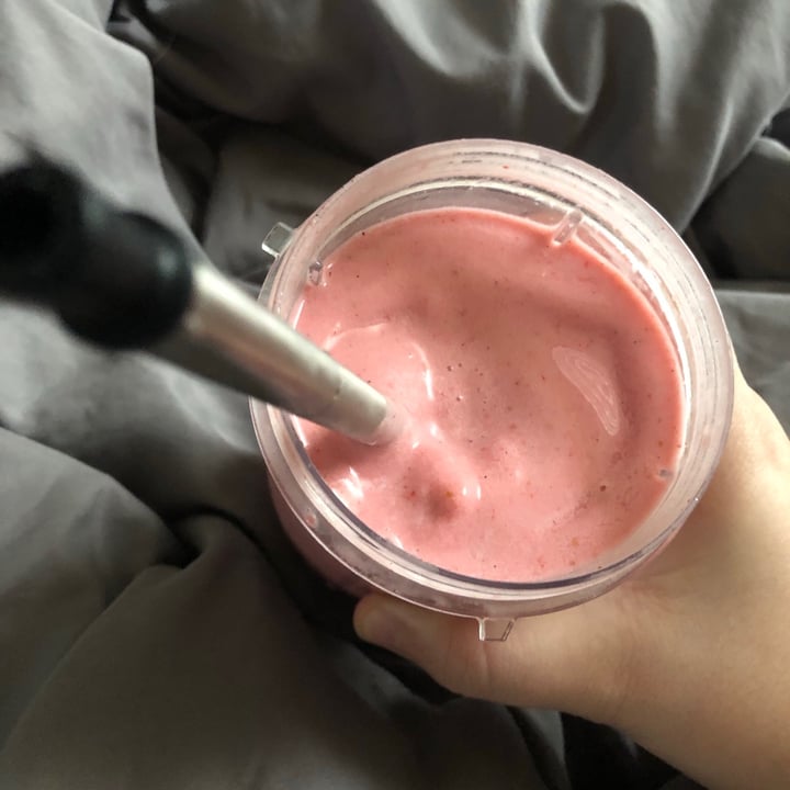 photo of So Delicious Dairy Free Vanilla Bean Coconutmilk No Sugar Added shared by @jordynweiss on  12 Jul 2020 - review