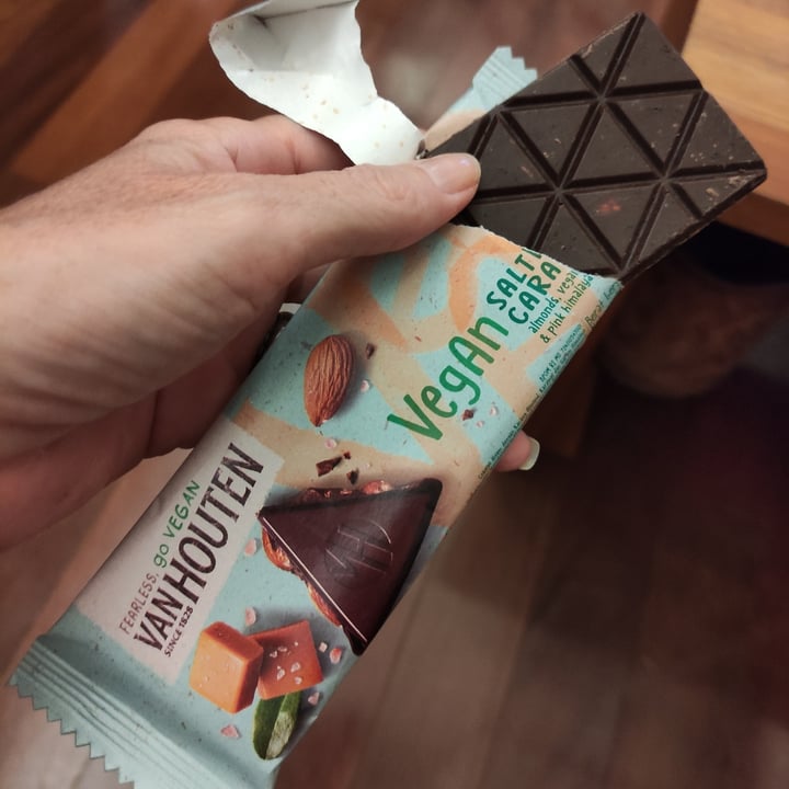 photo of Van Houten Vegan Salted Caramel Dark Chocolate shared by @stefietokee on  04 Dec 2022 - review