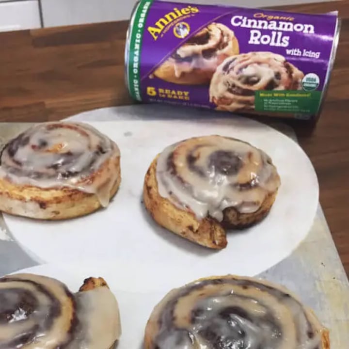 photo of Annie’s Organic Cinnamon Rolls with Icing shared by @knorthway on  26 Jun 2022 - review