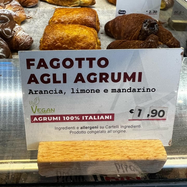 review photo of Autogrill San Zenone Ovest Fagotto Agli Agrumi shared by @saretta32 on 05 Apr 2022 - review