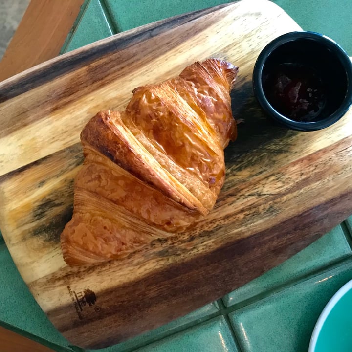 photo of Privé Tiong Bahru Croissant shared by @unclenorton on  09 Jan 2021 - review