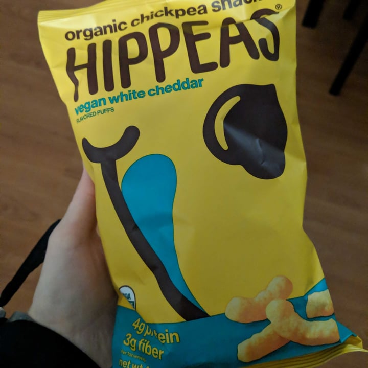 review photo of Hippeas Vegan White Cheddar Organic Chickpea Puffs shared by @christinethevegan on 13 Nov 2020 - review