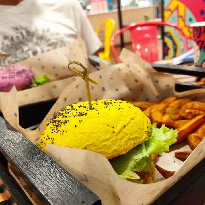 photo of Flower Burger Patate Savory shared by @raffa70s70 on  25 Jul 2021 - review