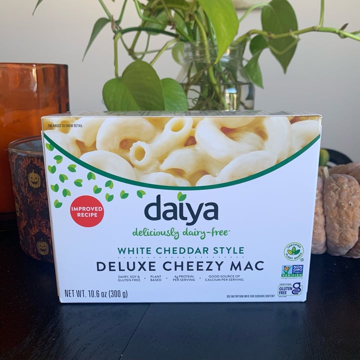 photo of Daiya White Cheddar Style Veggie Deluxe Cheezy Mac shared by @hereforareason on  28 Oct 2021 - review